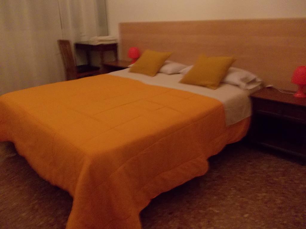Travellers Lodge Bed & Rooms Treviso Oda fotoğraf