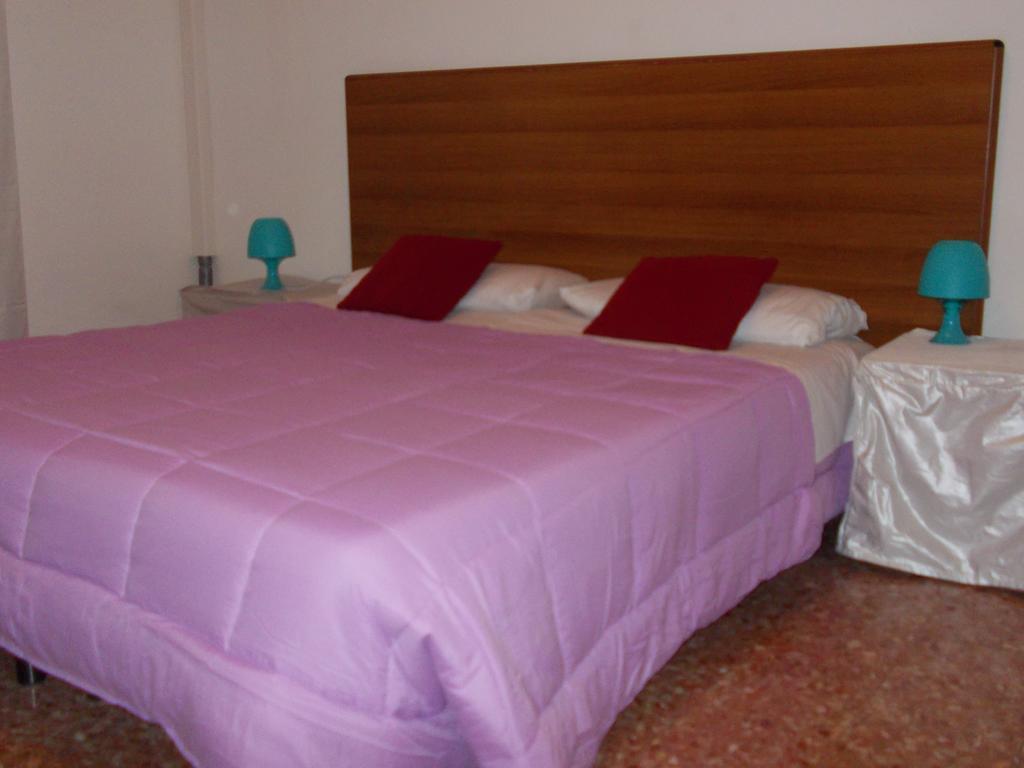Travellers Lodge Bed & Rooms Treviso Oda fotoğraf
